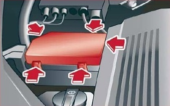 Sicherungsplan für den Audi E-Tron (2019-2020) im Motorraum rechts.