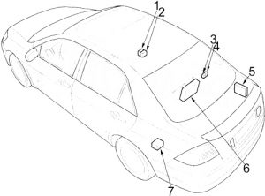 Honda Accord Limousine, Baujahre 2003-2007, mit Sicherungskasten in der Kabine.