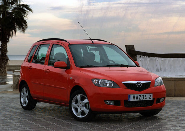 Mazda 2 DY (2003-2007) – Sicherungskasten