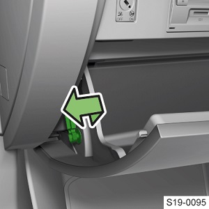 Nahaufnahme der Sicherung 40 für die Steckdose im Skoda Superb.