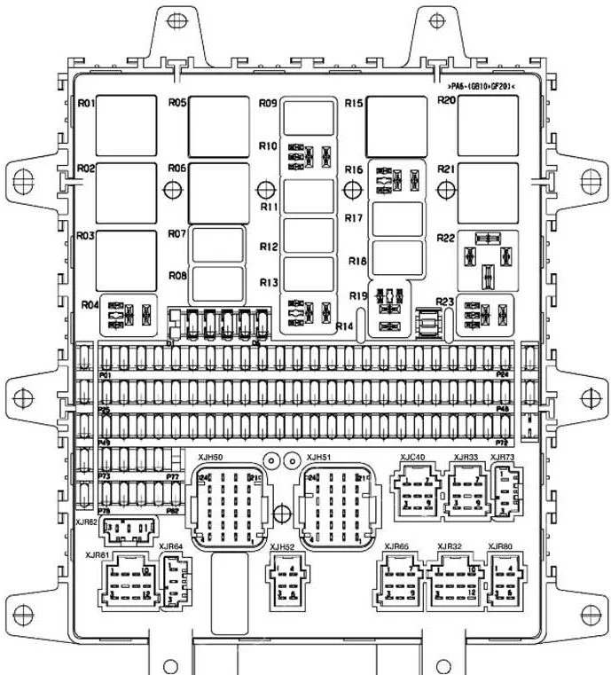 Nahaufnahme eines Relais für das Bypass-Elektromagnetventil des Motorwasserkreislaufs.